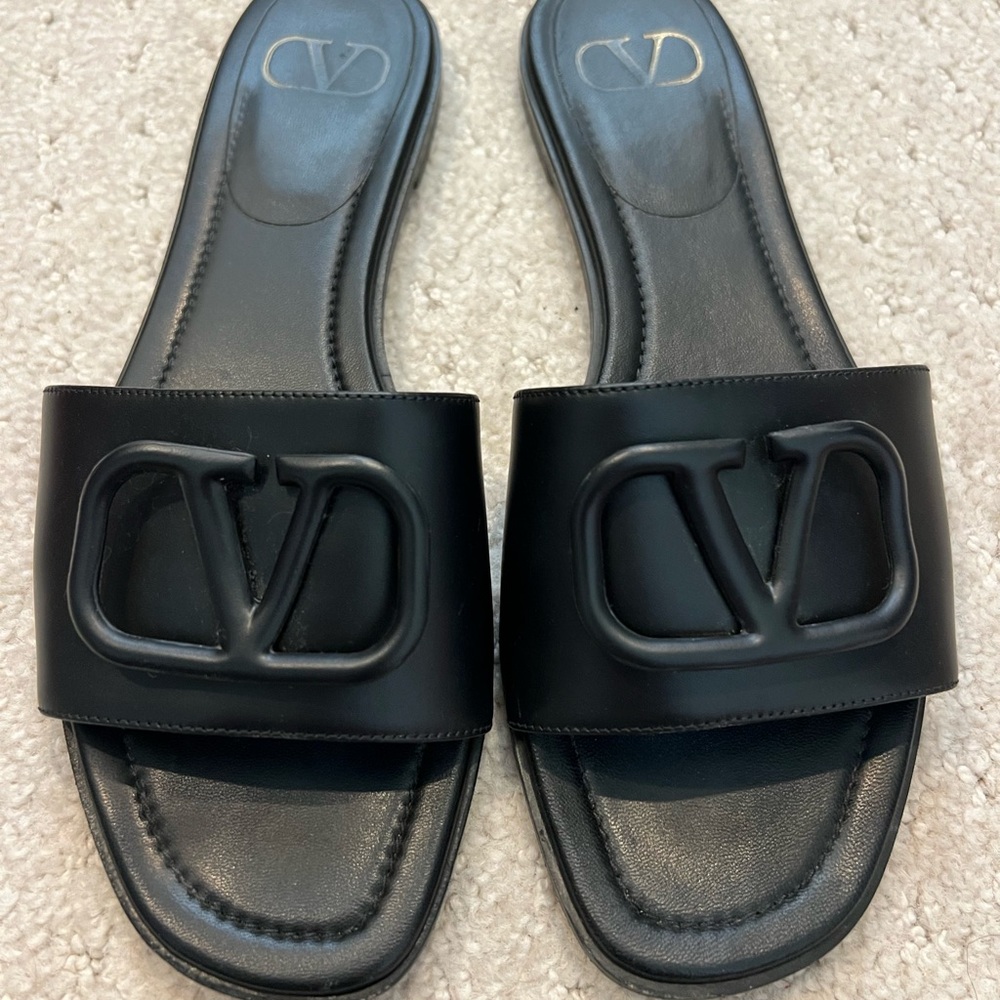 Valentino V Logo Slide Sandal Black, Size 40